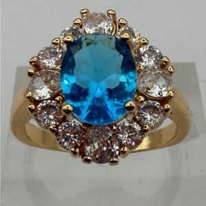 Elegant sz7.5 10k YG Gold ocean Gia stone w/ certified diamondS halo DIANA inspo